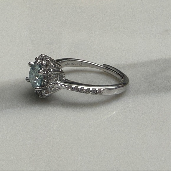 Light Blue 1ct Moissanite Ring S925 White Gold Plated Blue And White Round 6-12 - Picture 4 of 10